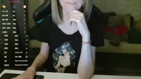  AliceCullen  online show from 11-23-25, 05:02