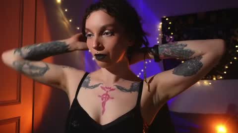 Snapshot of _alicemorrison_ chatting on 05-24-26, 05:40 Alice Morrison Mistress Datura online show from 05-24-26, 05:40