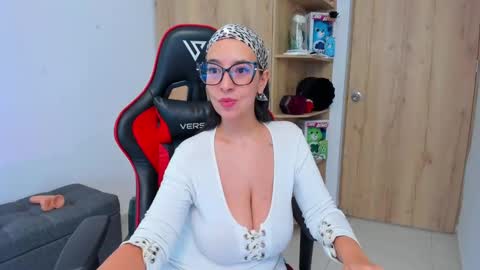 AMANDA online show from 09-23-25, 06:00