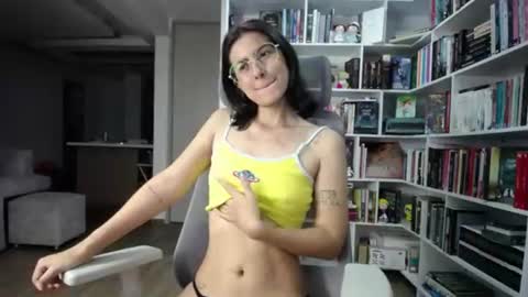 Snapshot of _amywhite chatting on 06-20-26, 02:36 _amywhite online show from 06-20-26, 02:36