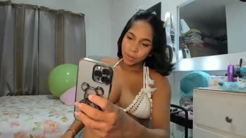 Analia online show from 06-10-26, 01:17