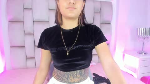 Angel Azul online show from 12-18-24, 11:34