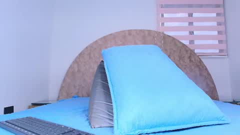 Snapshot of _aniisha_ chatting on 07-04-26, 07:20 Any online show from 07-04-26, 07:20