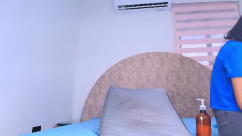 Snapshot of _aniisha_ chatting on 07-09-26, 07:18 Any online show from 07-09-26, 07:18