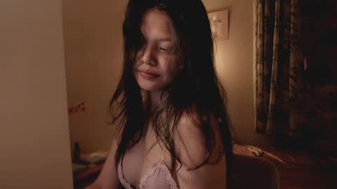 annie . online show from 05-22-26, 03:39