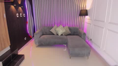 Ana online show from 11-18-25, 07:29