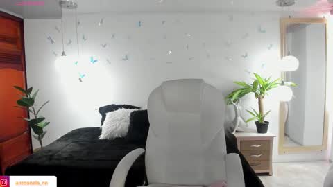 antonnela online show from 03-15-26, 03:40