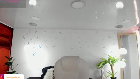 antonnela online show from 03-19-26, 02:43