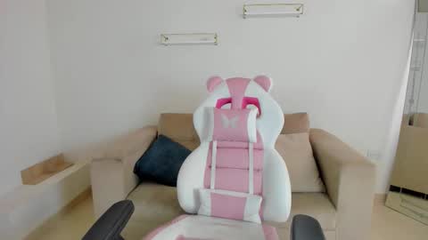    online show from 10-30-25, 12:17