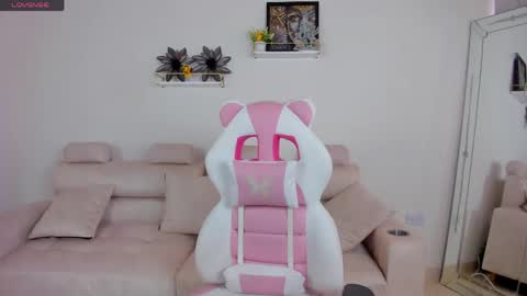 Snapshot of _april_smith_ chatting on 05-28-26, 12:24 online show from 05-28-26, 12:24