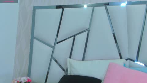 Aura online show from 02-09-25, 03:11