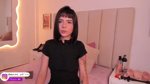 Snapshot of _aurora_collins_ chatting on 06-25-26, 01:04 _aurora_collins_ online show from 06-25-26, 01:04