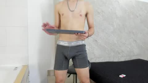 _axel_09 online show from 04-11-26, 07:45