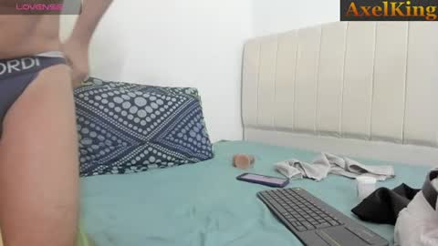 Snapshot of _axelking1_ chatting on 07-15-26, 02:22 Axel online show from 07-15-26, 02:22