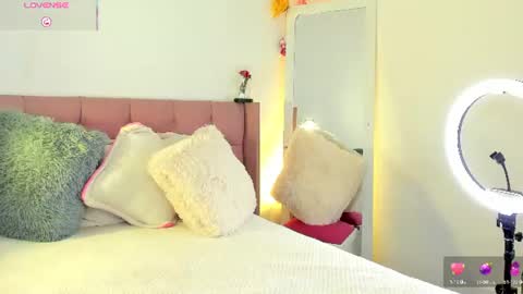 Sara independent model online show from 06-23-26, 02:20