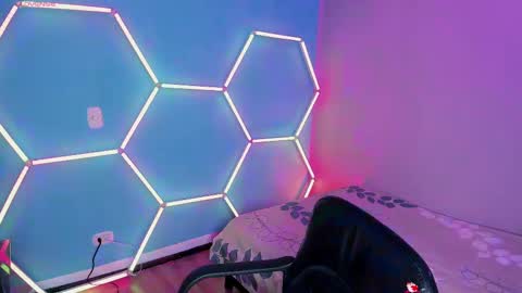 Lunita  online show from 02-13-25, 09:41