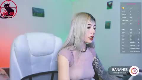 Lunita  online show from 11-17-25, 05:02