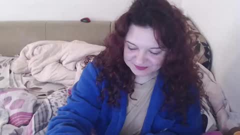 Snapshot of _bella_28 chatting on 01-23-25, 10:22 em online show from 01-23-25, 10:22
