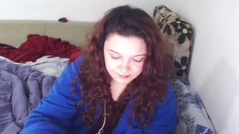 Snapshot of _bella_28 chatting on 02-20-25, 10:37 em online show from 02-20-25, 10:37