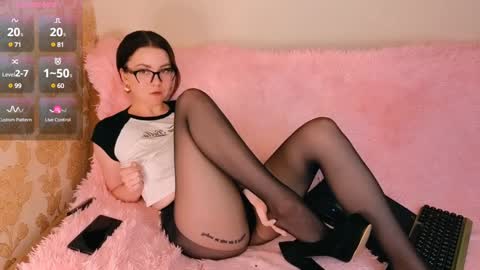 Bella online show from 01-12-25, 02:09