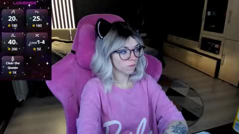 Olivia Subscribe to my Fansly -   online show from 03-29-26, 11:27