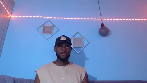 Snapshot of _black_stallion chatting on 07-07-26, 03:20 Andrew online show from 07-07-26, 03:20