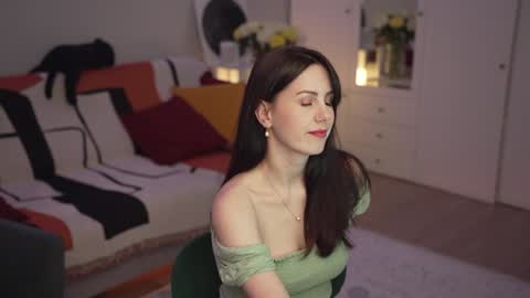 Lili online show from 01-28-25, 09:19