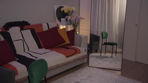 Lili online show from 01-29-25, 09:28