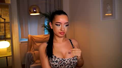 Pearl online show from 02-19-26, 03:30