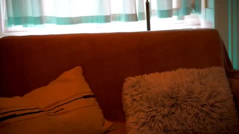 Pearl online show from 05-19-26, 03:40