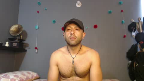 Snapshot of _bonnie__and_clyde chatting on 06-05-26, 08:14 _bonnie__and_clyde online show from 06-05-26, 08:14