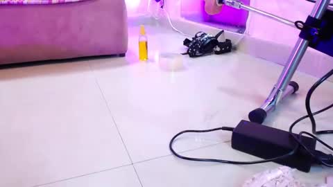 Snapshot of _candy_bdsm_ chatting on 02-23-25, 11:44 Bella online show from 02-23-25, 11:44