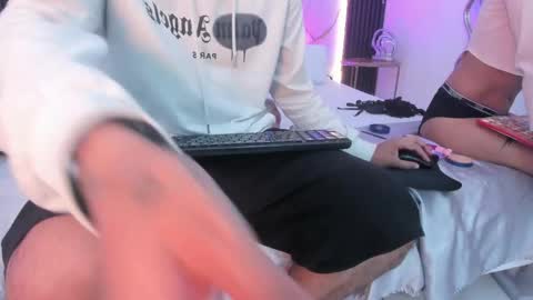 Shatta  Sara online show from 04-27-26, 01:09