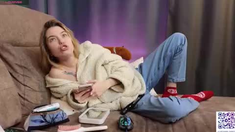 _capybara0_0 online show from 02-25-25, 09:20