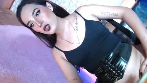 Caroline online show from 01-08-25, 02:57