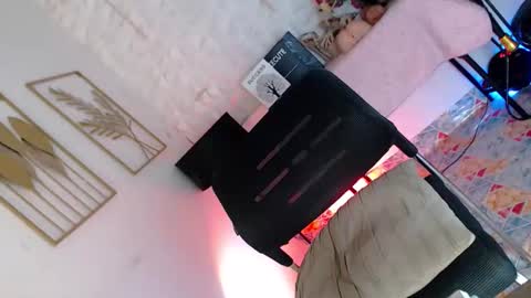 Caroline online show from 02-05-26, 07:13