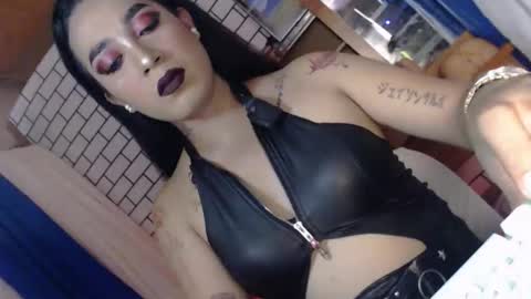 Caroline online show from 04-07-26, 05:52