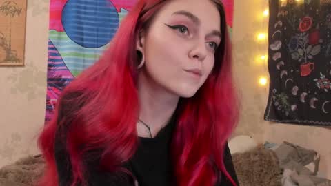 Caroline online show from 12-08-24, 01:58