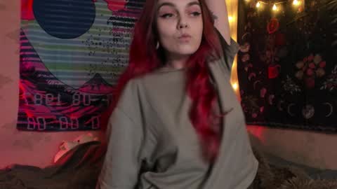 Caroline online show from 01-12-25, 02:19