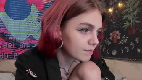 Caroline online show from 02-20-25, 06:13