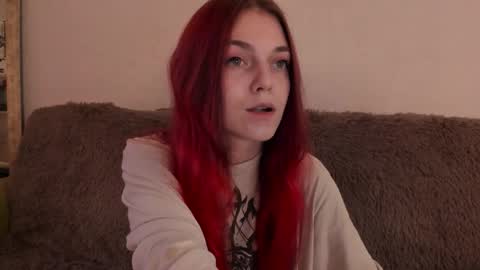 Caroline online show from 10-05-25, 01:53