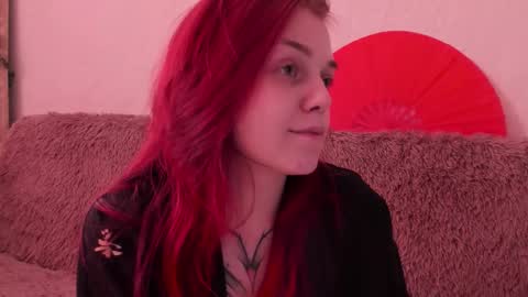 Caroline online show from 02-05-26, 12:21