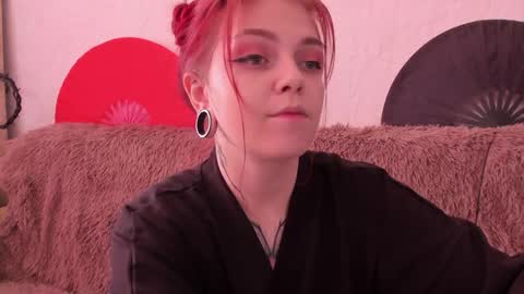 Caroline online show from 05-25-26, 10:54
