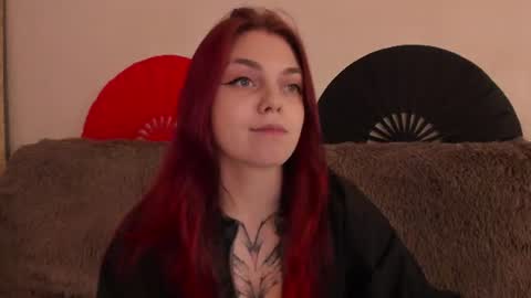 Caroline online show from 06-10-26, 12:04