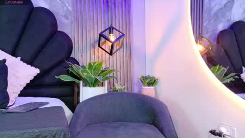 Snapshot of _charlotte_queen_ chatting on 05-12-26, 01:19 _charlotte_queen_ online show from 05-12-26, 01:19