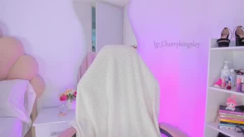 Snapshot of _cherrykingsley1 chatting on 06-13-26, 06:33 Cherrykingsley online show from 06-13-26, 06:33