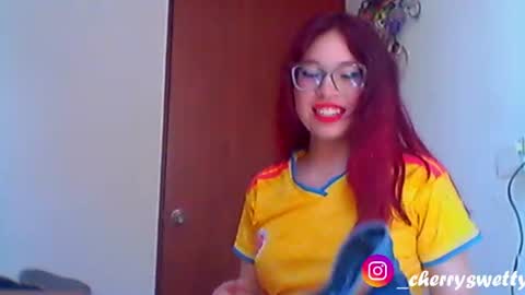 Snapshot of _cherrysweetie_ chatting on 07-07-26, 02:54 Cherry Moon online show from 07-07-26, 02:54