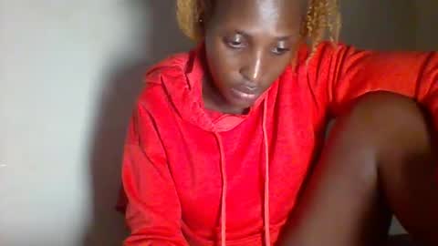 Snapshot of _clara01 chatting on 01-26-25, 01:36 clara online show from 01-26-25, 01:36