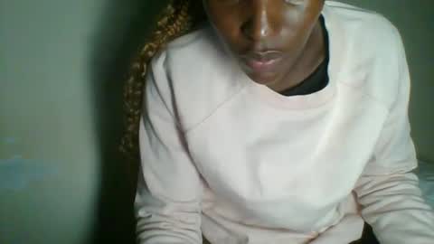 Snapshot of _clara01 chatting on 01-28-25, 03:25 clara online show from 01-28-25, 03:25