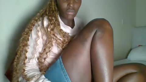 Snapshot of _clara01 chatting on 01-29-25, 12:13 clara online show from 01-29-25, 12:13